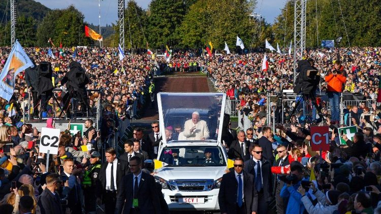 20180923 Pope Francis says during his homily at Mass in Santakos Park in Kaunas_Lithuania 7