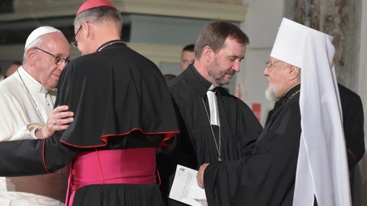 20180924 Pope Francis arrives at the Lutheran Cathedral in Riga for an Ecumenical Meeting 5