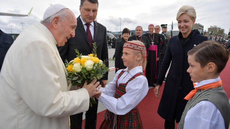 20180924 Pope Francis began visiting Lettoni 0