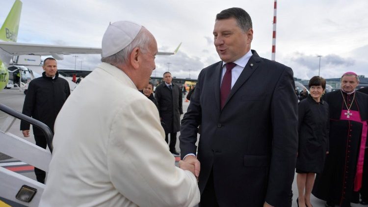 20180924 Pope Francis began visiting Lettoni 1