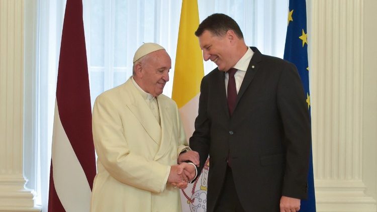 20180924 Pope Francis began visiting Lettoni 6