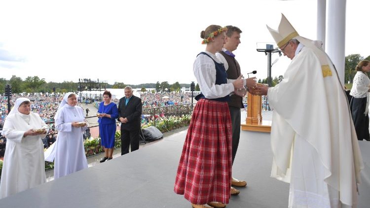 20180924 Pope Francis celebrating Mass in Aglona, Latvia 14