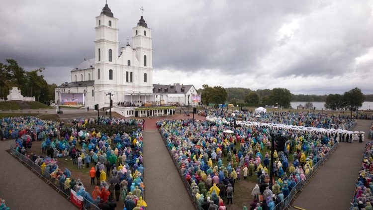 20180924 Pope Francis celebrating Mass in Aglona, Latvia 2