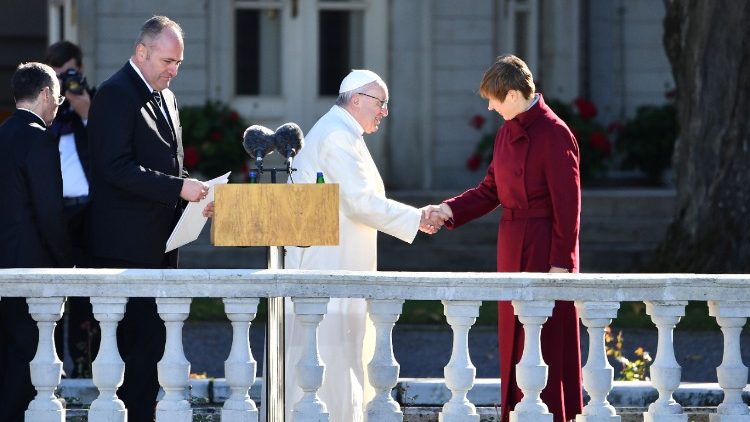 20180925 Francis of Assisi met the president and the civil authorities of Estonia 8