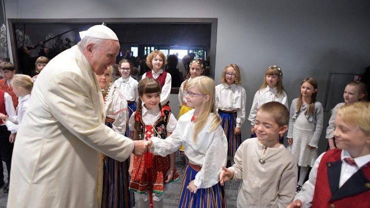 20180925 Pope Francis began to visit Estonia 6