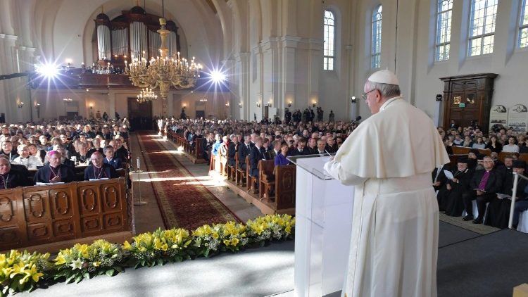 20180925 Pope Francis met with young ecumenical Christianity in Estonia 1