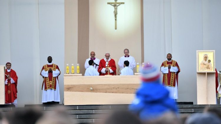 20180925 Pope at Mass in Freedom Square, Tallin, Estonia on September 12