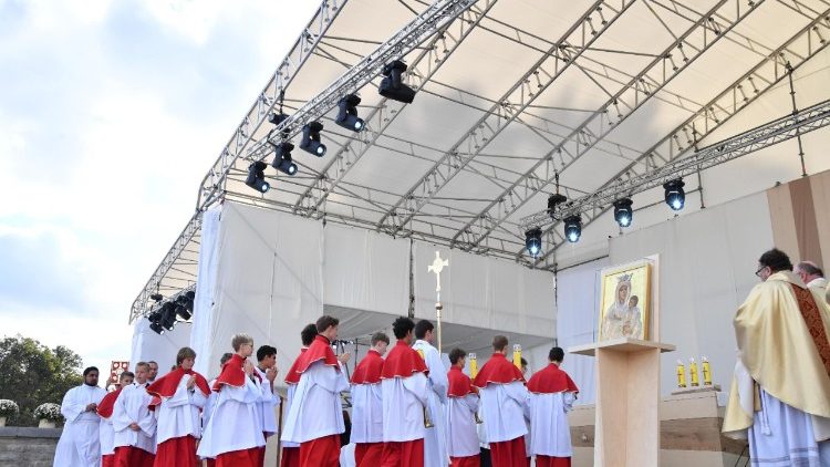 20180925 Pope at Mass in Freedom Square, Tallin, Estonia on September 14