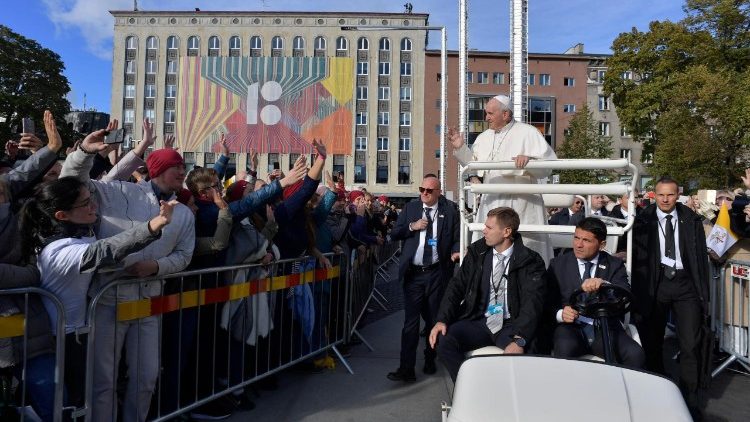 20180925 Pope at Mass in Freedom Square, Tallin, Estonia on September 7