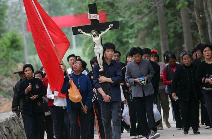 china-cross-march_china-photos_gettyimages-74072699