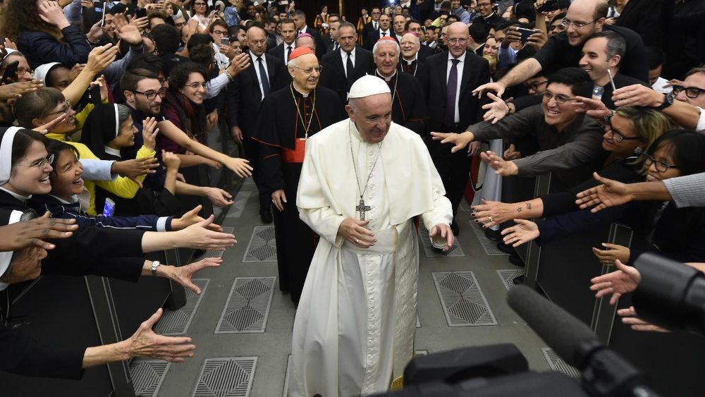 20181007 Papa Francis of Assisi and his fathers met 7,000 young people 1