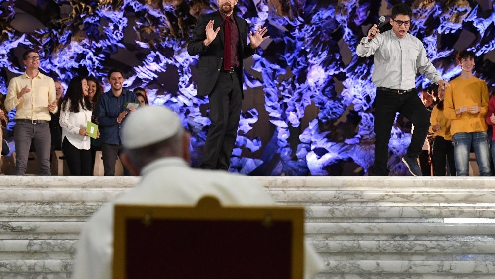20181007 Papa Francis of Assisi and his fathers met 7,000 young people 2