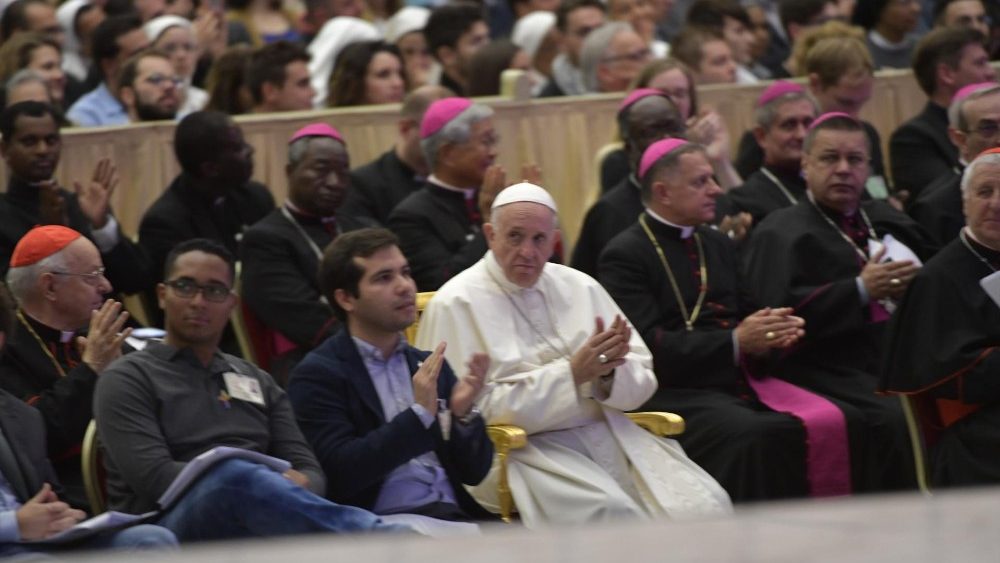 20181007 Papa Francis of Assisi and his fathers met 7,000 young people 3