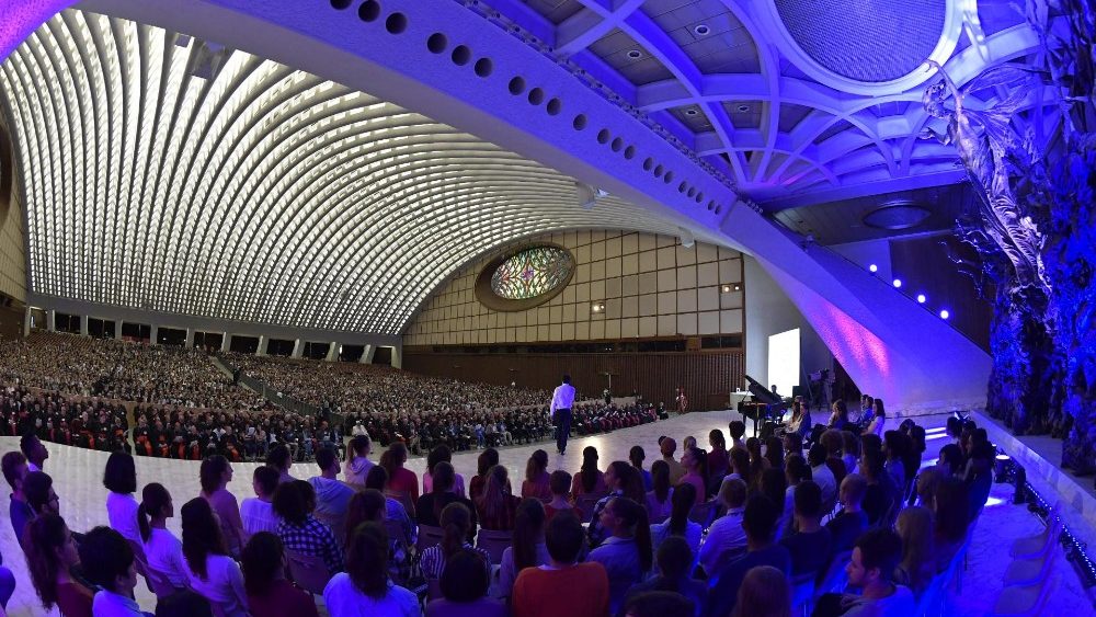 20181007 Papa Francis of Assisi and his fathers met 7,000 young people 7