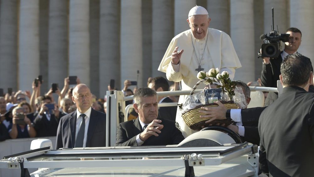 20181010 Pope Francis at the general reception 10