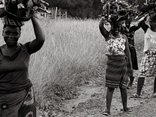 Phụ nữ châu Phi ở nông thôn