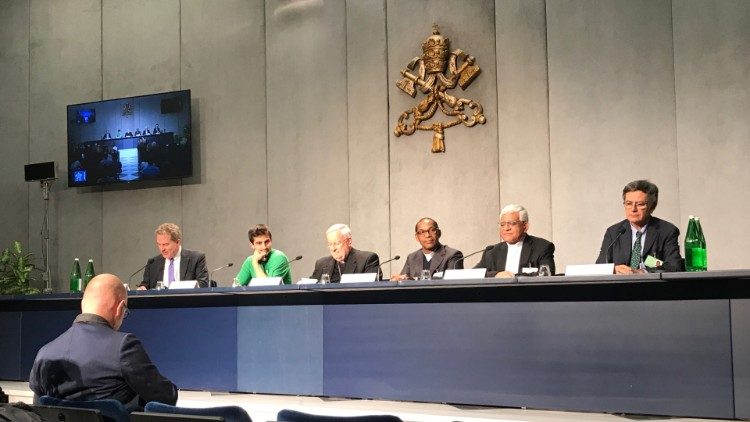 20181026 Thursday Synod Briefing