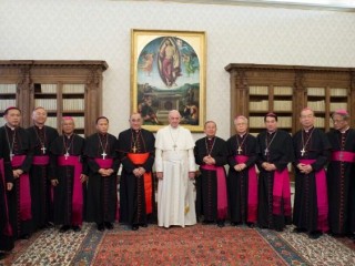 HĐGM Thái Lan trong một chuyến viến thăm Tòa Thánh  (Vatican Media)