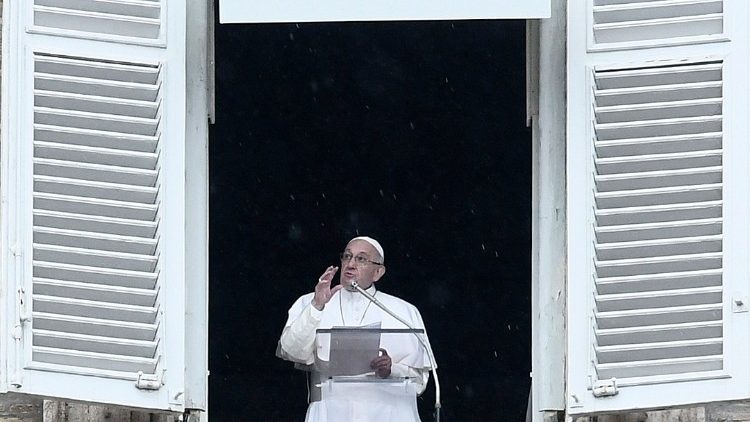 20181104 Pope Francis during the Angelus in St Peters Square