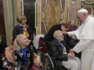ĐTC tiếp kiến 400 thành viên Phong trào Tông đồ người mù  (Vatican Media)