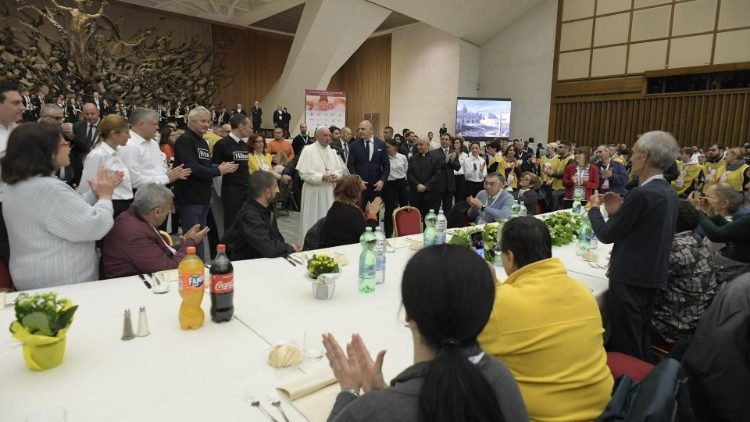 20181118 Papa Francesco ha pranzato con i poveri 11