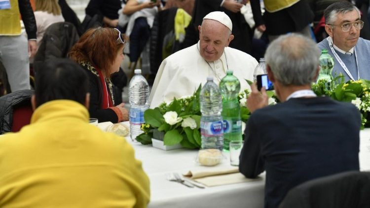 20181118 Papa Francesco ha pranzato con i poveri 3