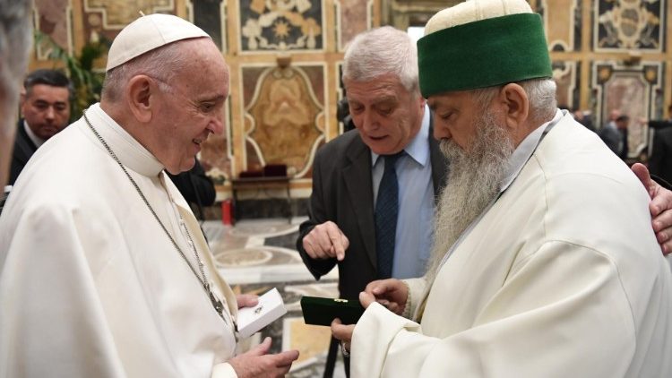 20181120 The Pope welcomed 200 delegates from all Albanians 2