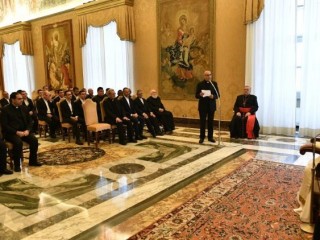 ĐTC tiếp kiến các chủng sinh tổng giáo phận Agrigento nam Italia  (Vatican Media)