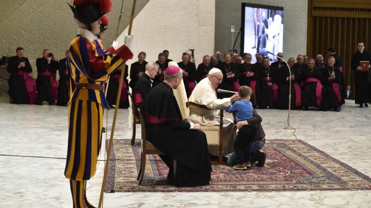 20181128 Francis at the General Reception 11
