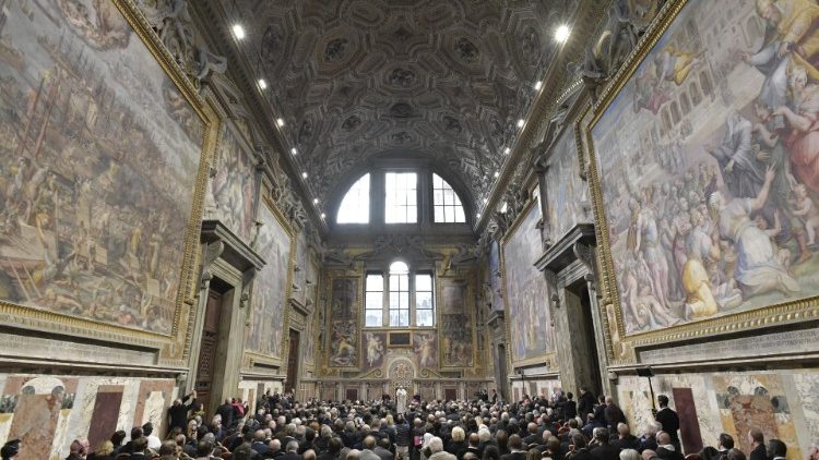 20181129 Pope Francis Visits 600 Governors of the Temples 3
