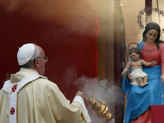 Pope Francis with Mary