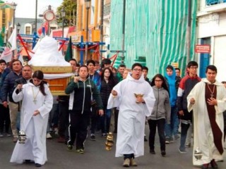 Procession_to_commemorate_the_first_Mass_in_Chile_Credit_Diocese_of_Punta_Arenas_