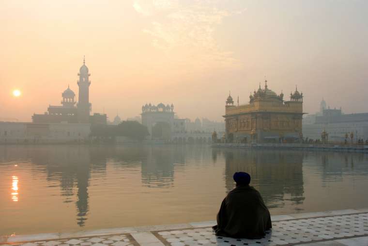 View_of_the_golden_temple_in_Amritsar_India_Credit_AMA__Shuttersock_CNA