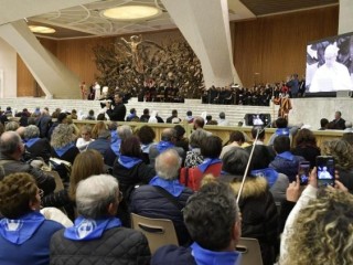 ĐTC tiếp kiến 6500 tín hữu hành hương nam Italia  (Vatican Media)
