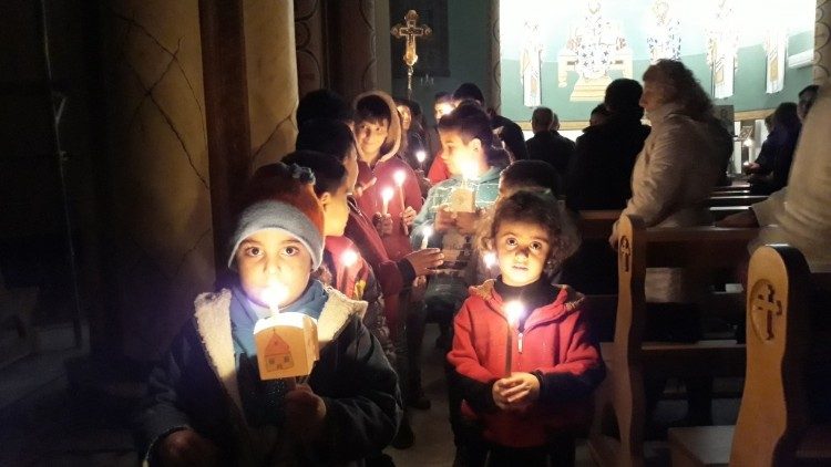 20181203 Siria candle lighters call for peace 0
