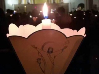 Một buổi cầu nguyện của các bạn trẻ Cộng đoàn Seraphim