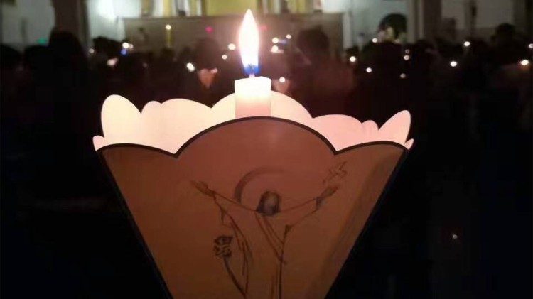 Một buổi cầu nguyện của các bạn trẻ Cộng đoàn Seraphim