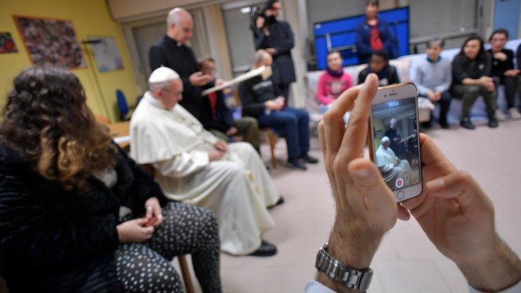 20181208 Pope Visits Friends of Volunteers 1