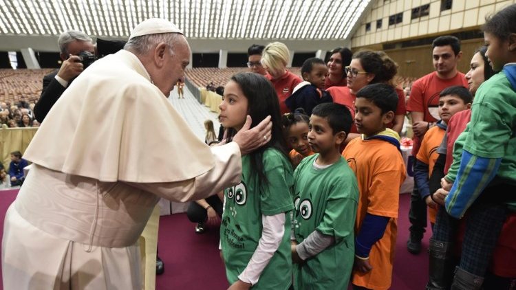 20181217 Pope Francis during audience with children and family from the dispensary of Santa Marta 11