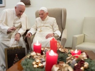 ĐTC Phanxicô viếng thăm vị Tiền Nhiệm Biển Đức 16