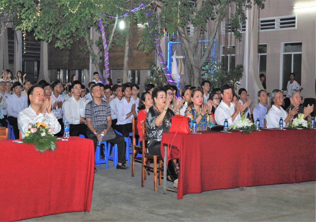 20181222 Hoan Ca Giang Sinh - Du Tap CSsR Mai Thon (10)