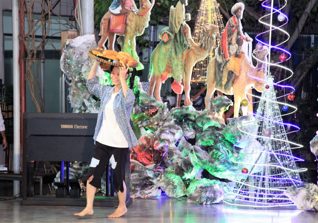 20181222 Hoan Ca Giang Sinh - Du Tap CSsR Mai Thon (14)