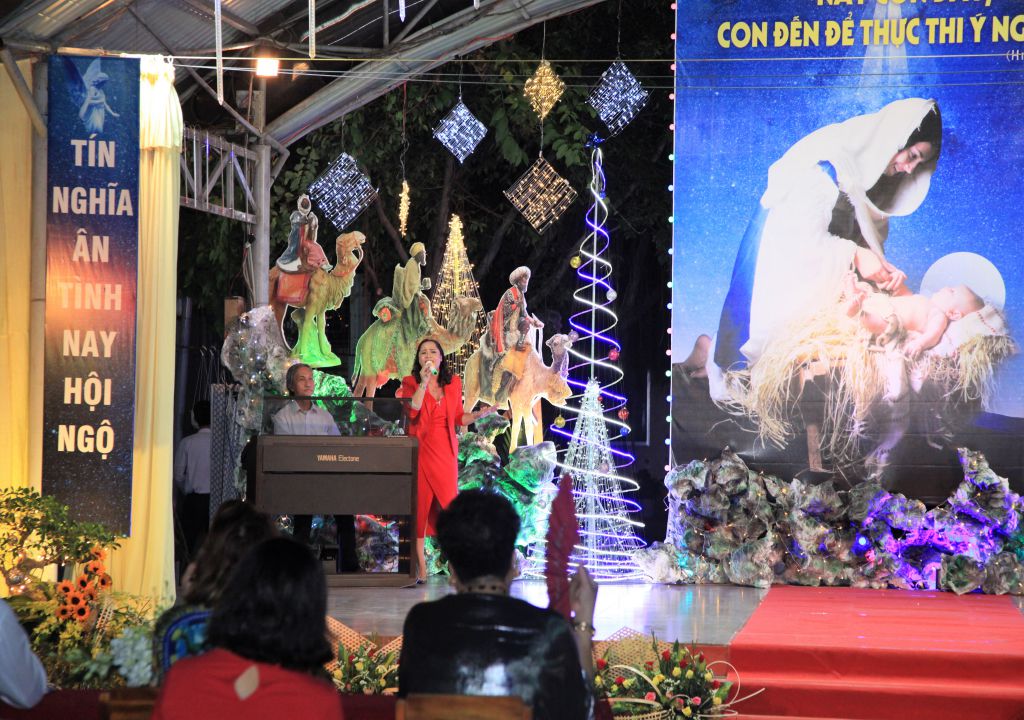 20181222 Hoan Ca Giang Sinh - Du Tap CSsR Mai Thon (24)