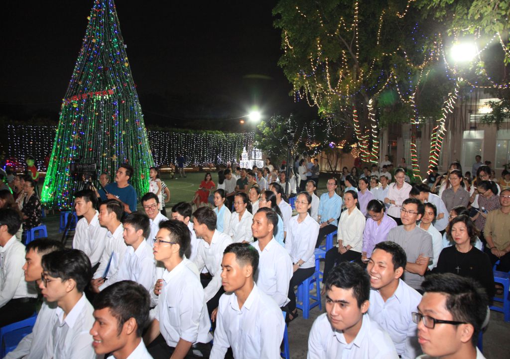 20181222 Hoan Ca Giang Sinh - Du Tap CSsR Mai Thon (45)