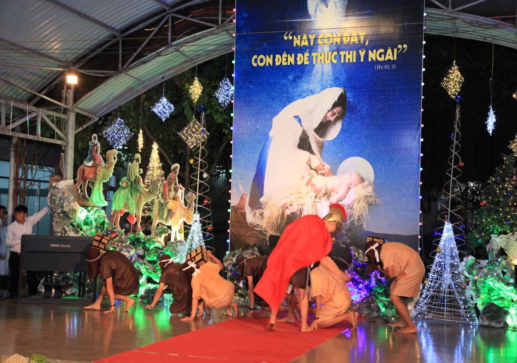 20181222 Hoan Ca Giang Sinh - Du Tap CSsR Mai Thon (53)