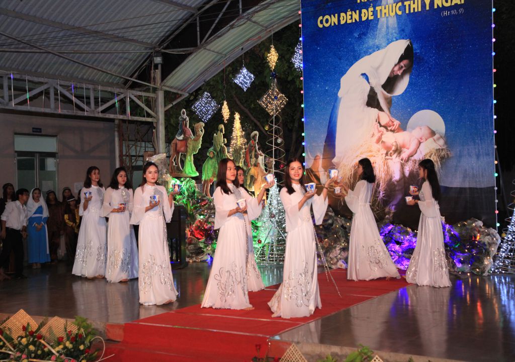 20181222 Hoan Ca Giang Sinh - Du Tap CSsR Mai Thon (57)