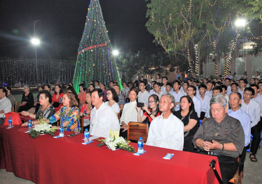 20181222 Hoan Ca Giang Sinh - Du Tap CSsR Mai Thon (8)