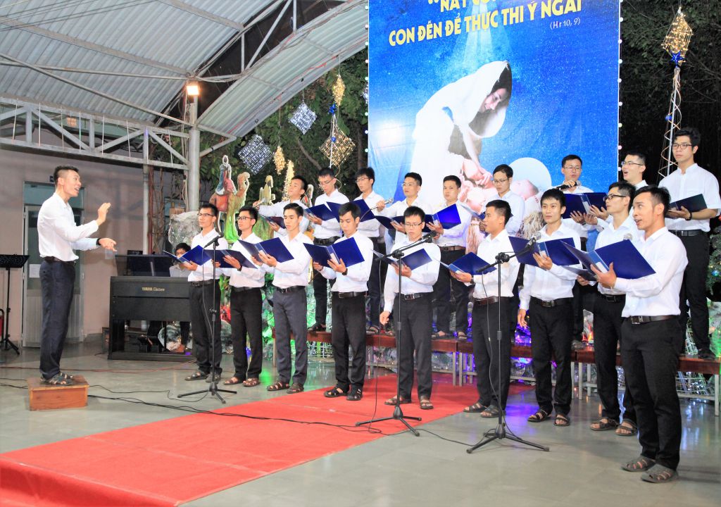 20181222 Hoan Ca Giang Sinh - Du Tap CSsR Mai Thon (9)