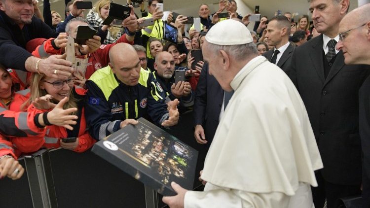 20181223 The Pope met with members of the Civil Protection Division 4