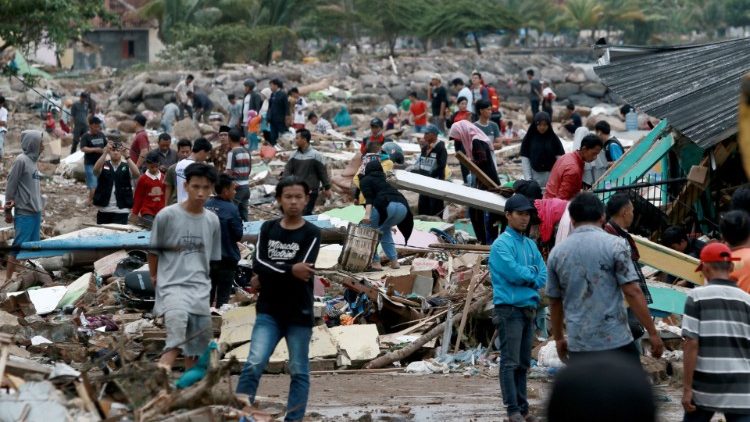 20181223 tsunami victims in Indonesia 0